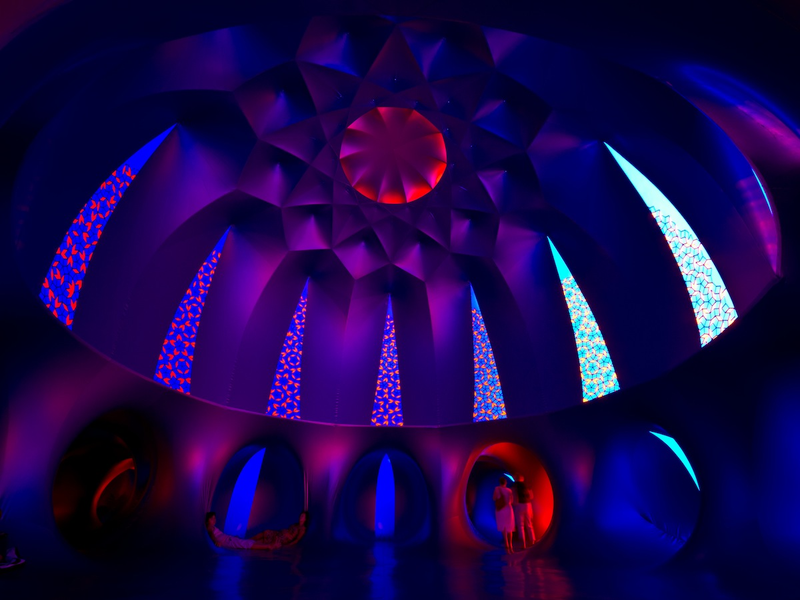 Illustration for article titled These Womb-Like Cathedrals of Color Are Made From Giant Balloons